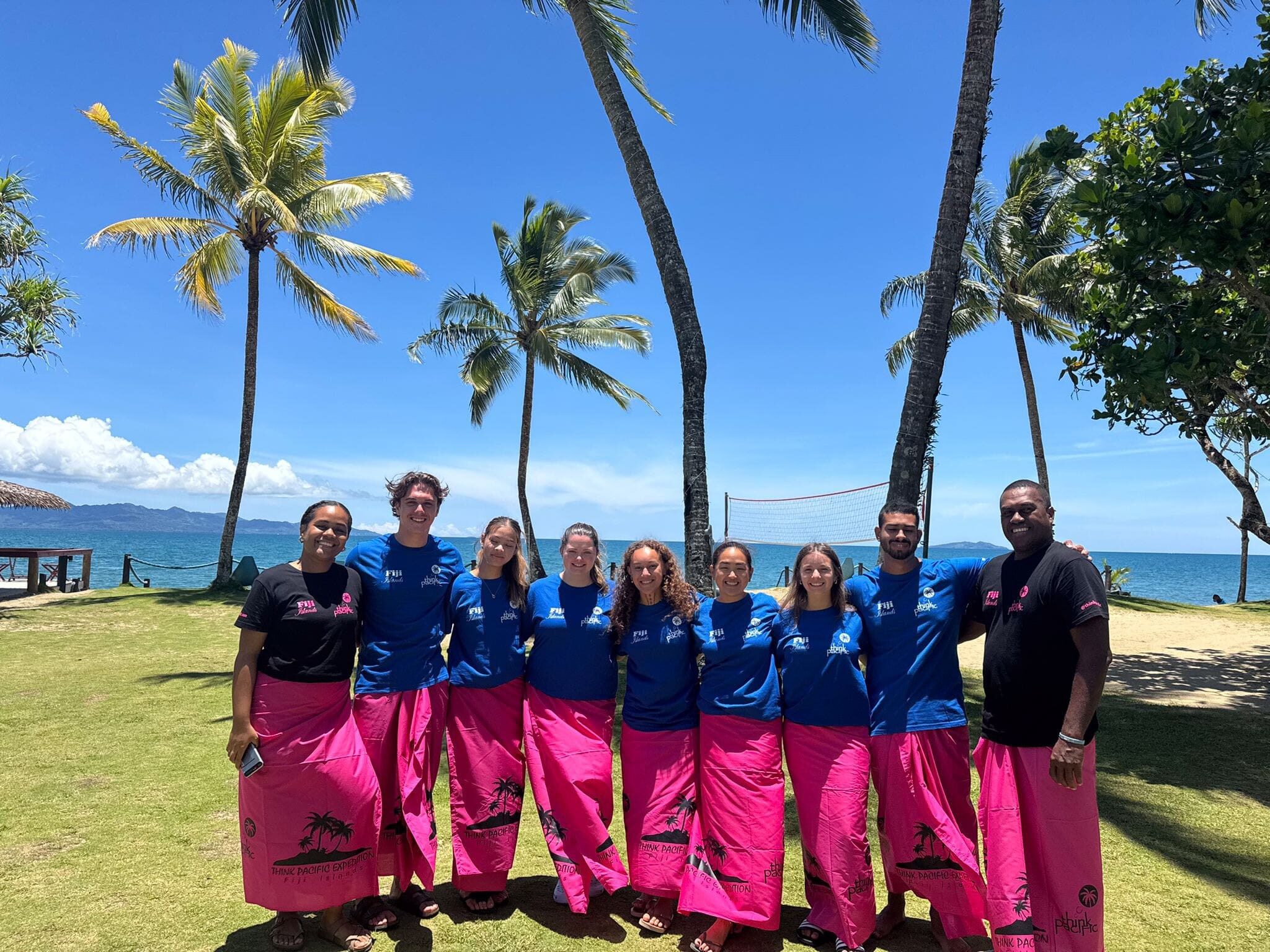Caitlyn with a group of volunteers in Fiji